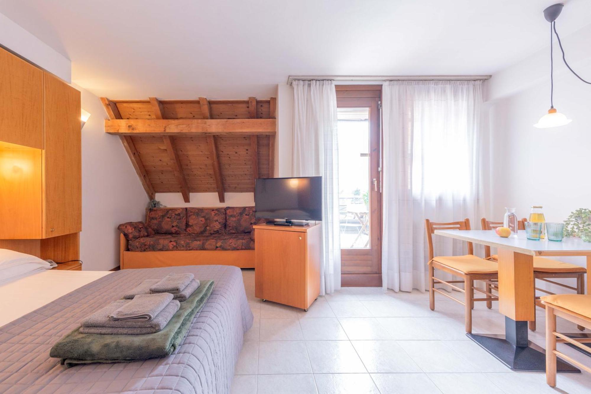 Comano Vacanze Appartamenti Comano Terme Luaran gambar